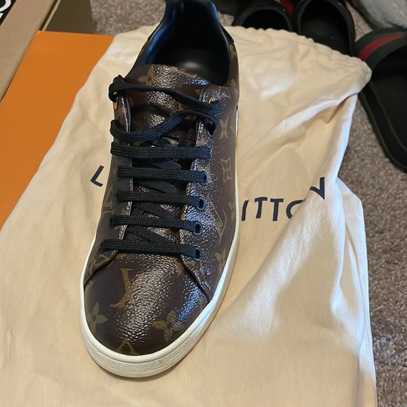 Louis Vuitton sneakers - Picture 2 of 7